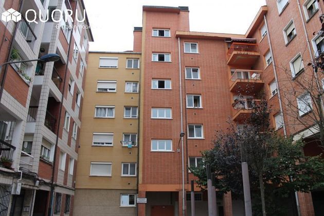 Foto 1 de Piso en venta en Galdakao de 3 habitaciones con terraza y balcón