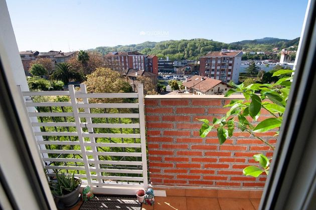 Foto 2 de Pis en venda a Galdakao de 3 habitacions amb terrassa i balcó