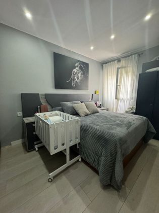 Foto 2 de Pis en venda a Zabala de 4 habitacions amb balcó i calefacció