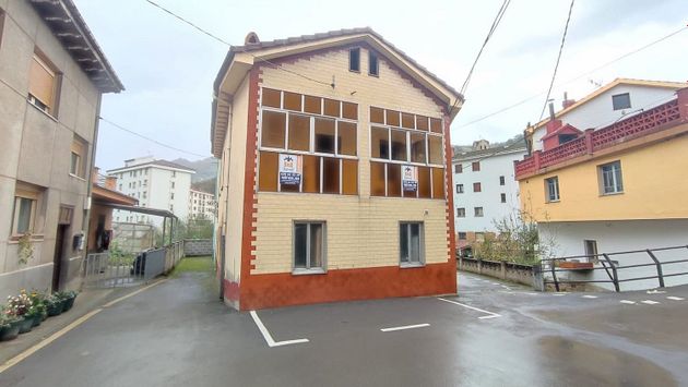 Foto 1 de Casa adossada en venda a barrio Puente Alta de 4 habitacions amb terrassa i garatge