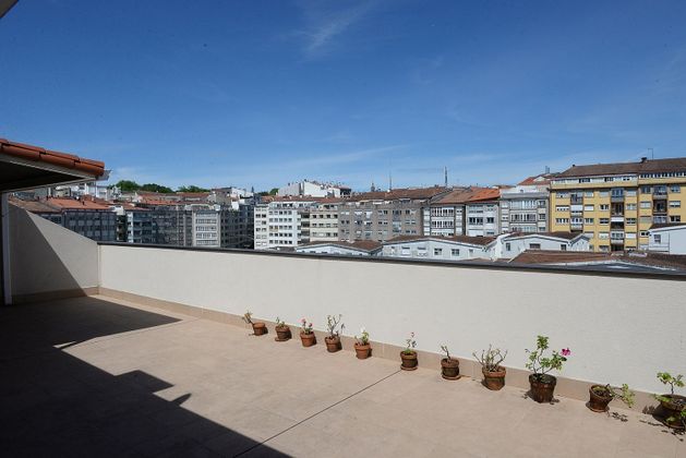 Foto 2 de Piso en venta en Ensanche - Sar de 3 habitaciones con terraza y calefacción