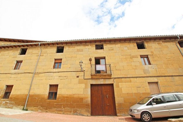 Foto 1 de Casa en venda a Miranda de Arga de 11 habitacions amb calefacció