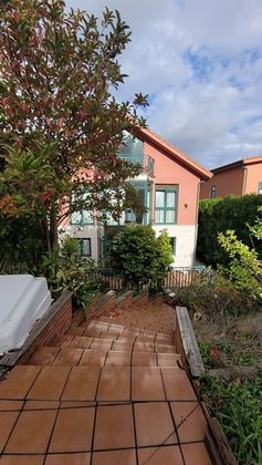 Foto 1 de Xalet en lloguer a calle Benito Vicetto de 5 habitacions amb terrassa i piscina