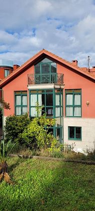 Foto 2 de Chalet en alquiler en calle Benito Vicetto de 5 habitaciones con terraza y piscina