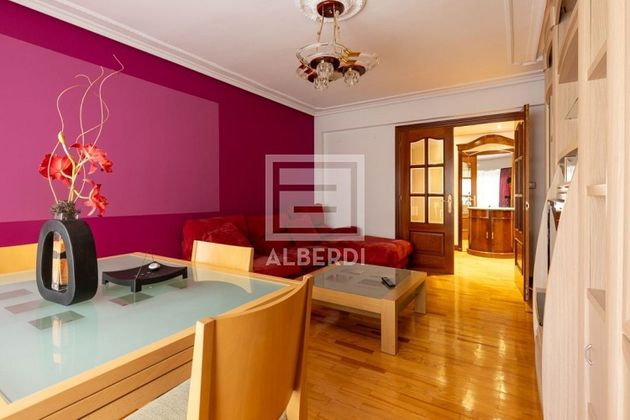 Foto 2 de Piso en venta en Azkoitia de 3 habitaciones con balcón y calefacción
