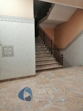 Foto 2 de Venta de piso en Centro - Logroño de 3 habitaciones con terraza y garaje
