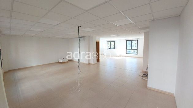 Foto 1 de Oficina en lloguer a Cascajos - Piqueras de 80 m²