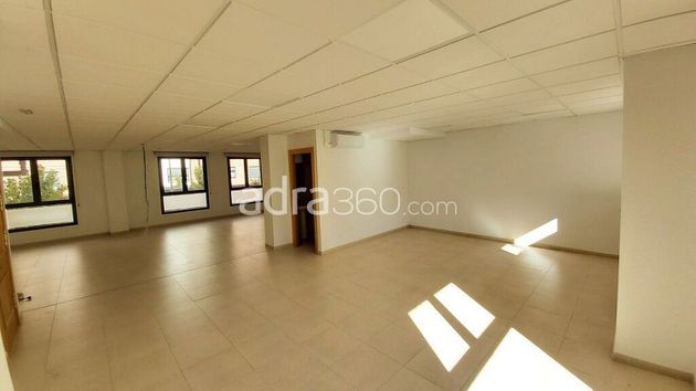 Foto 2 de Oficina en lloguer a Cascajos - Piqueras de 80 m²