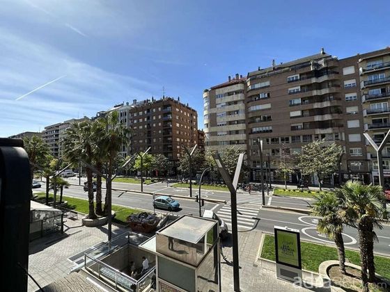 Foto 2 de Venta de piso en Centro - Logroño de 7 habitaciones con terraza y aire acondicionado