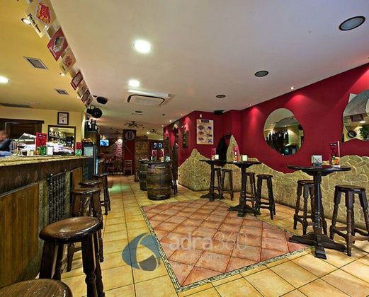 Foto 2 de Local en alquiler en Casco Antiguo de 170 m²