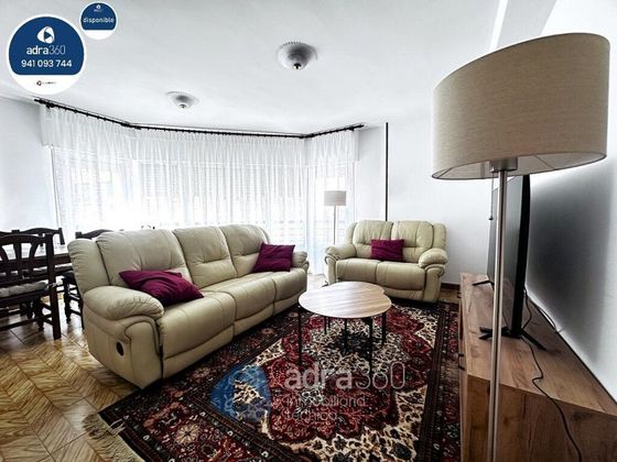 Foto 1 de Alquiler de piso en Villamediana de Iregua de 3 habitaciones con terraza y muebles