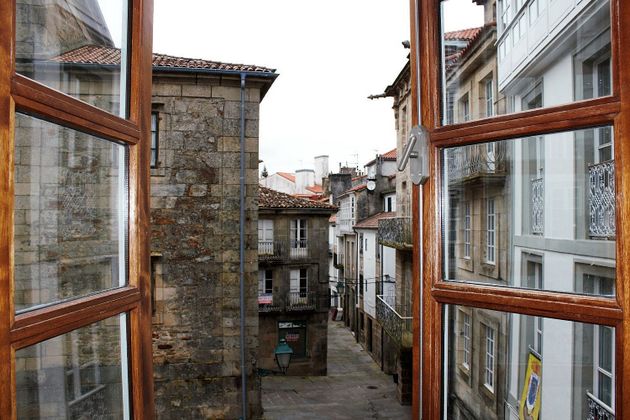 Foto 2 de Casa adossada en venda a Casco Histórico de 3 habitacions amb balcó