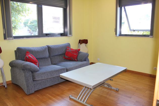 Foto 2 de Venta de piso en Concheiros - Fontiñas de 1 habitación con muebles y ascensor