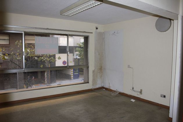 Foto 1 de Oficina en alquiler en Ensanche - Sar de 40 m²