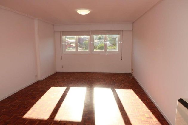 Foto 1 de Alquiler de piso en Riazor - Los Rosales de 4 habitaciones con calefacción y ascensor
