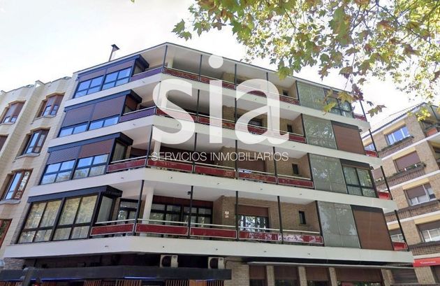 Foto 2 de Piso en venta en Centro - Vitoria-Gasteiz de 6 habitaciones con terraza y garaje