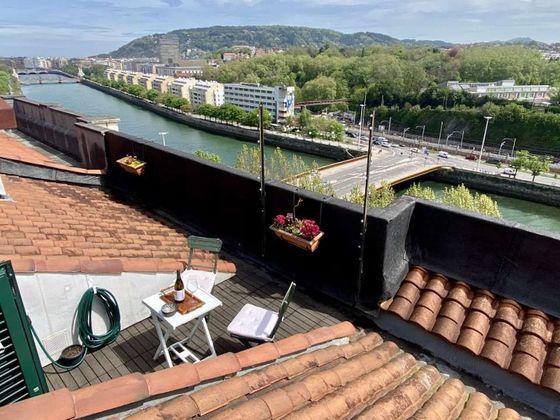 Foto 1 de Pis en venda a Amara - Berri de 2 habitacions amb terrassa i balcó