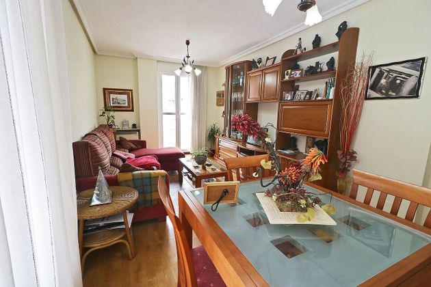 Foto 1 de Piso en venta en Requejo - Rozaes - Oñón de 2 habitaciones con garaje y calefacción