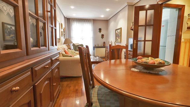 Foto 1 de Pis en venda a La Villa - Bazuelo de 2 habitacions amb terrassa i calefacció