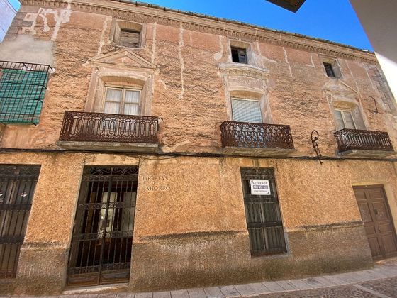 Foto 2 de Casa en venda a Alcaraz de 3 habitacions i 572 m²