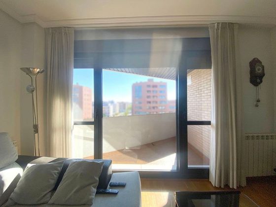 Foto 1 de Pis en venda a Zabalgana - Ariznabarra de 3 habitacions amb terrassa i garatge