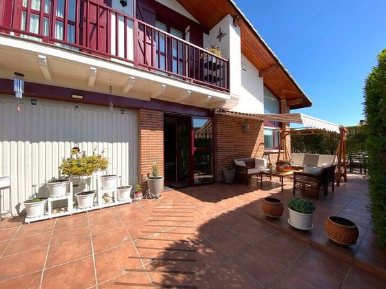 Foto 1 de Casa en venta en Puebla de Arganzón (La) de 3 habitaciones con terraza y piscina