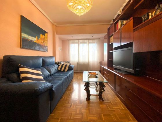 Foto 1 de Pis en venda a Txagorritxu - El Pilar de 3 habitacions amb terrassa i calefacció