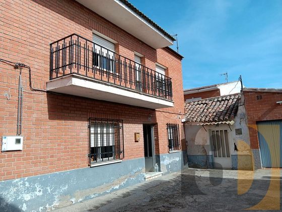 Foto 2 de Xalet en venda a Gálvez de 3 habitacions amb terrassa i jardí