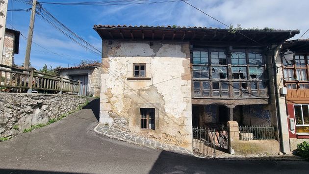Foto 2 de Venta de casa en calle Ortiguero de 4 habitaciones con terraza y balcón