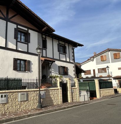 Foto 2 de Casa adossada en venda a calle Hegoalde Karrika de 3 habitacions amb terrassa i garatge