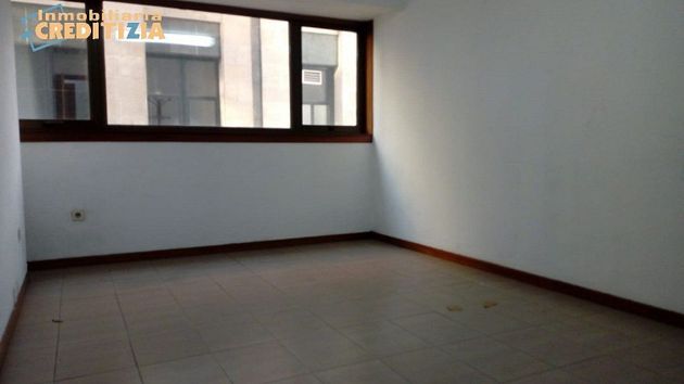 Foto 2 de Oficina en venda a Bouzas - Coia de 60 m²
