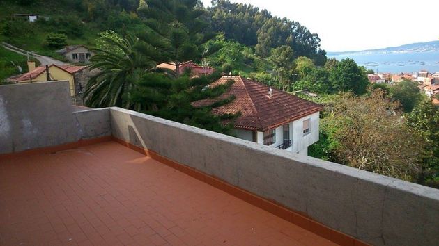 Foto 2 de Venta de chalet en Bueu de 5 habitaciones con terraza y jardín
