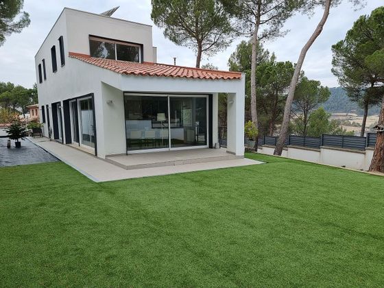 Foto 1 de Casa en venda a Castellolí de 4 habitacions amb terrassa i garatge