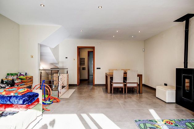 Foto 2 de Casa en venda a Santa Margarida de Montbui de 4 habitacions amb terrassa i garatge