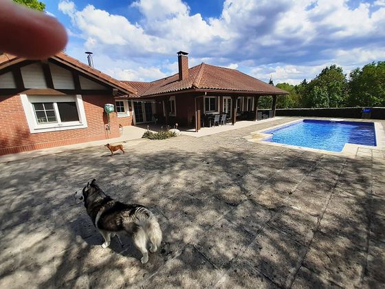 Foto 2 de Xalet en venda a Mungia de 4 habitacions amb terrassa i piscina