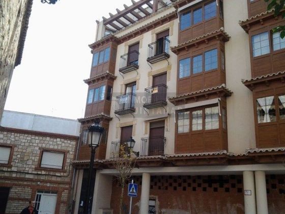 Foto 1 de Venta de piso en calle Los Pacos de 3 habitaciones con balcón y calefacción