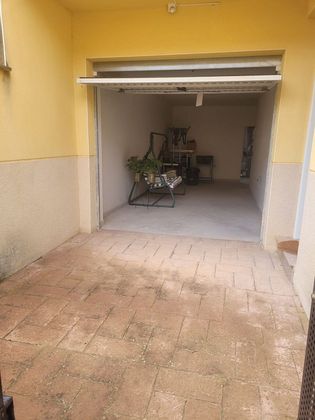 Foto 2 de Casa adossada en venda a Quintanar de la Orden de 3 habitacions amb garatge i jardí
