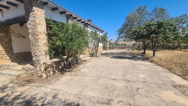 Foto 1 de Casa rural en venda a calle Basas de Villaverde de 3 habitacions amb terrassa i jardí