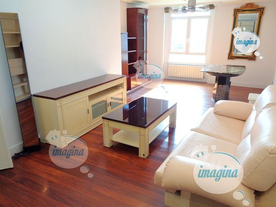 Foto 2 de Pis en lloguer a San Pedro de Deusto-La Ribera de 3 habitacions amb mobles i calefacció