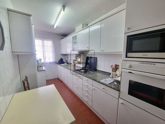 Foto 2 de Piso en alquiler en Ensanche - Sar de 3 habitaciones con muebles y calefacción