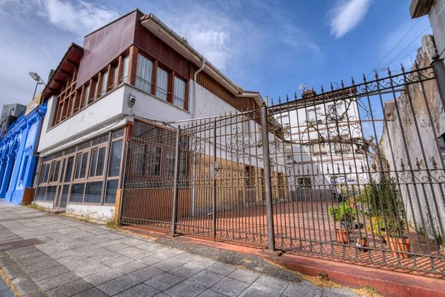Foto 1 de Casa en venda a calle Hilario Suárez de 4 habitacions amb terrassa