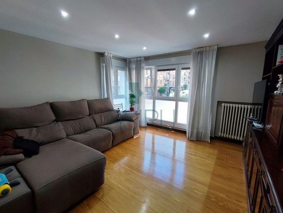 Foto 1 de Piso en venta en Portugalete de 4 habitaciones con balcón y calefacción