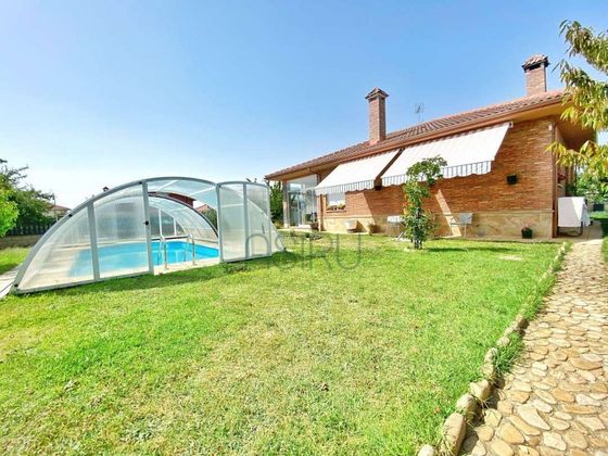 Foto 2 de Casa en venda a Medina de Pomar de 3 habitacions amb terrassa i piscina