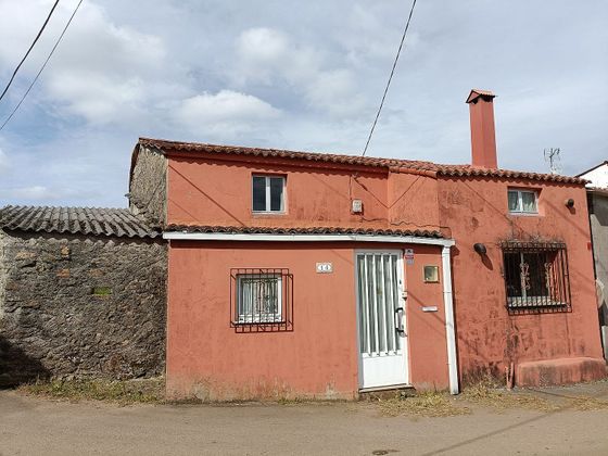 Foto 1 de Venta de chalet en calle Brueiro de 3 habitaciones con garaje y jardín