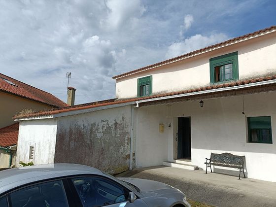 Foto 2 de Casa adosada en venta en Oleiros pueblo de 5 habitaciones con jardín