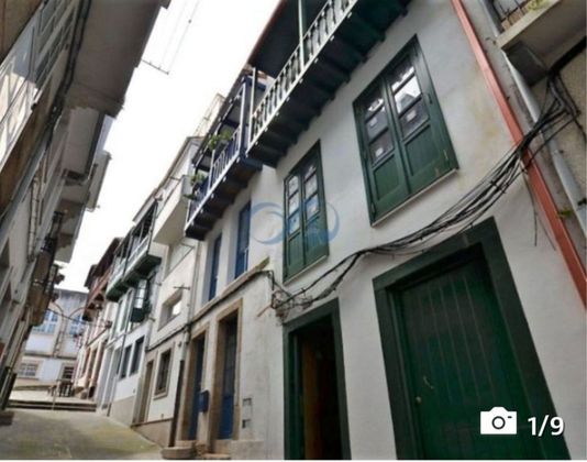 Foto 2 de Casa adossada en venda a Betanzos de 3 habitacions amb balcó