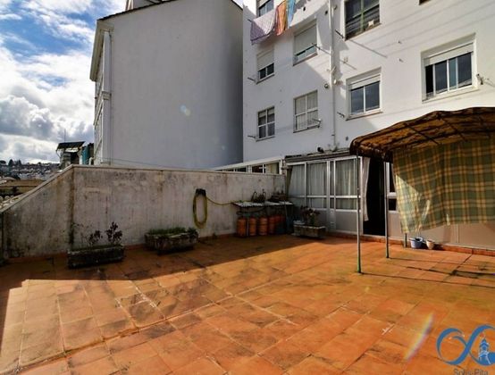 Foto 2 de Piso en venta en Betanzos de 3 habitaciones con terraza y balcón