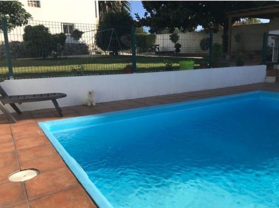Foto 2 de Xalet en venda a Abegondo de 4 habitacions amb terrassa i piscina