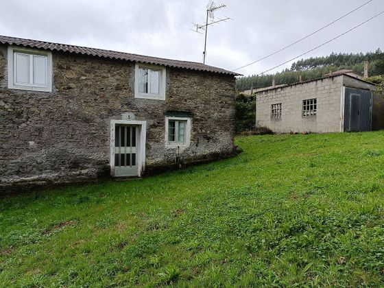 Foto 1 de Casa adosada en venta en Cesuras de 4 habitaciones con garaje y jardín