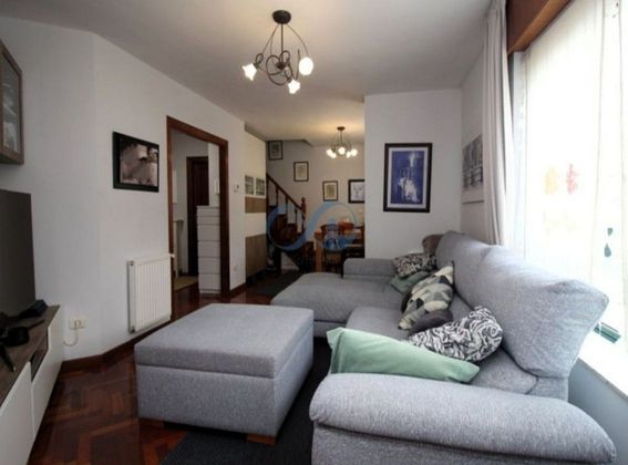 Foto 1 de Dúplex en venda a Betanzos de 3 habitacions amb terrassa i garatge